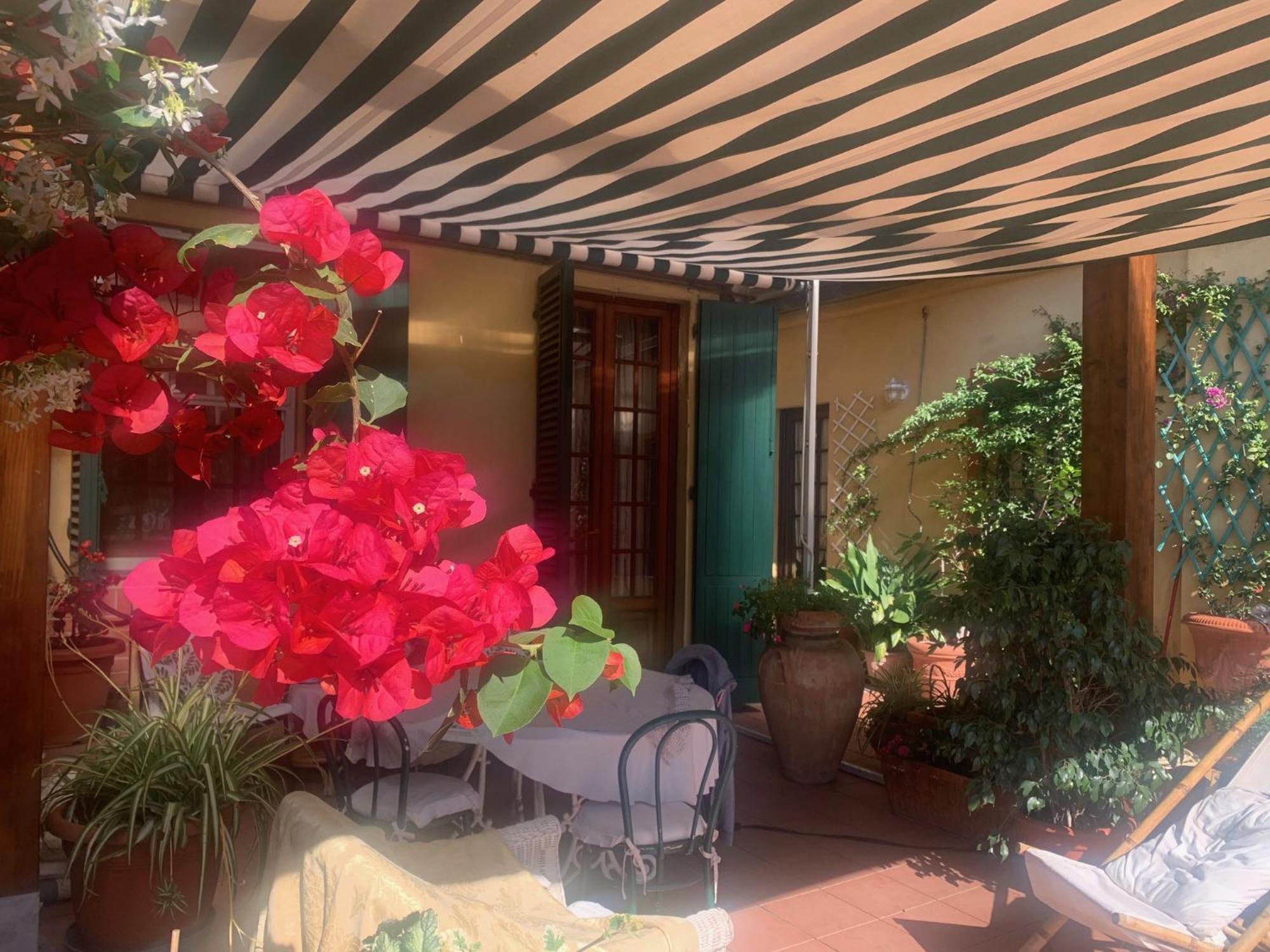 Apartmán La Terrazza Da Ernestina Lucca Exteriér fotografie